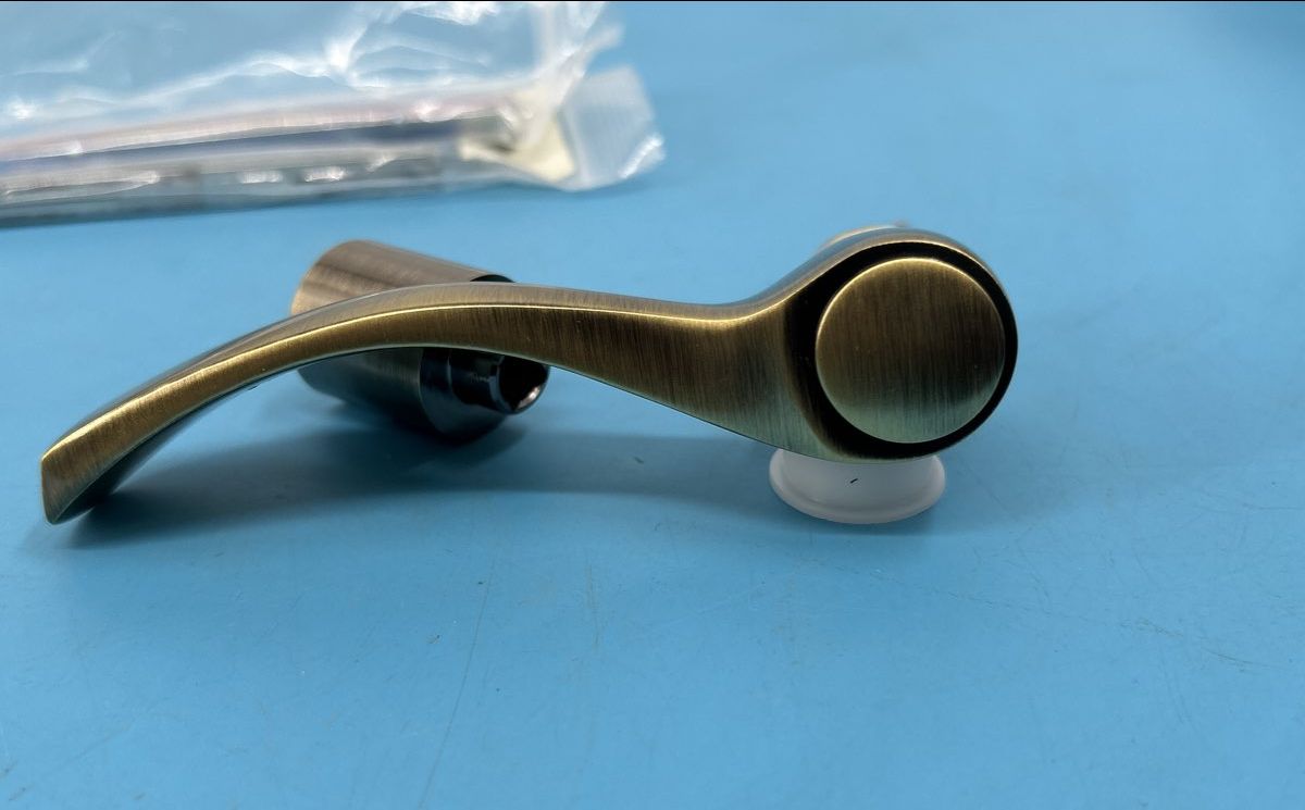 Andersen Lever Handle Newbury Style part no 2579610