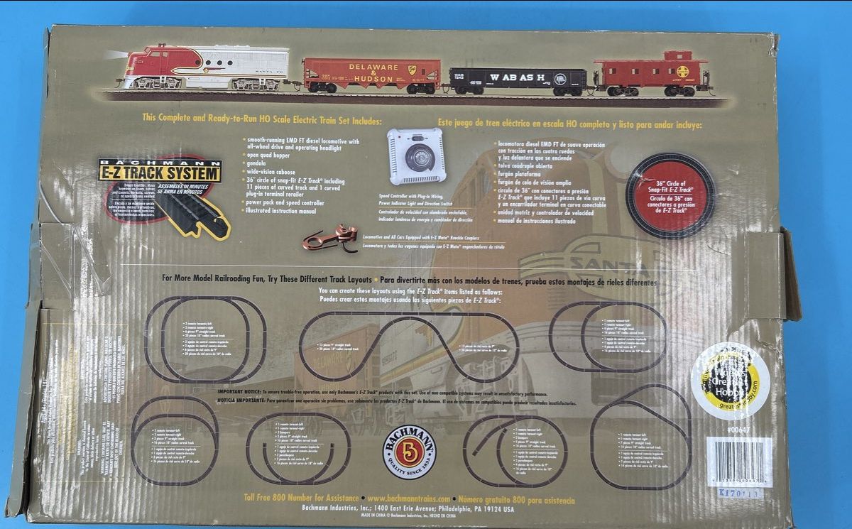 Vintage Bachmann Santa Fe Flyer train set Circle track