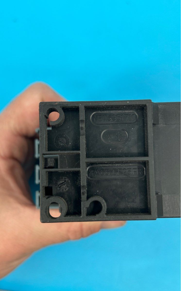 Siemens AC Semiconductor Motor Starter *E07* model: 3RW4027-2BB04