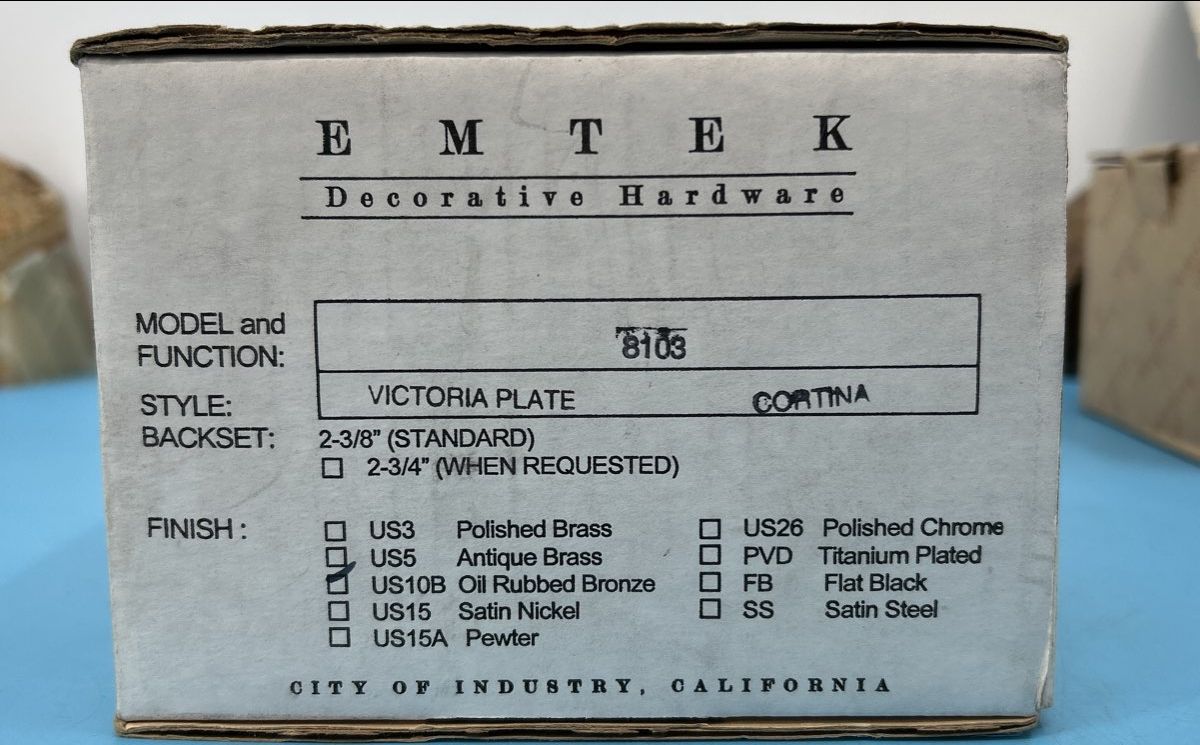Emtek Decorative US10B Oil Rubbed Bronze Victoria Plate, Cortina Model 8103