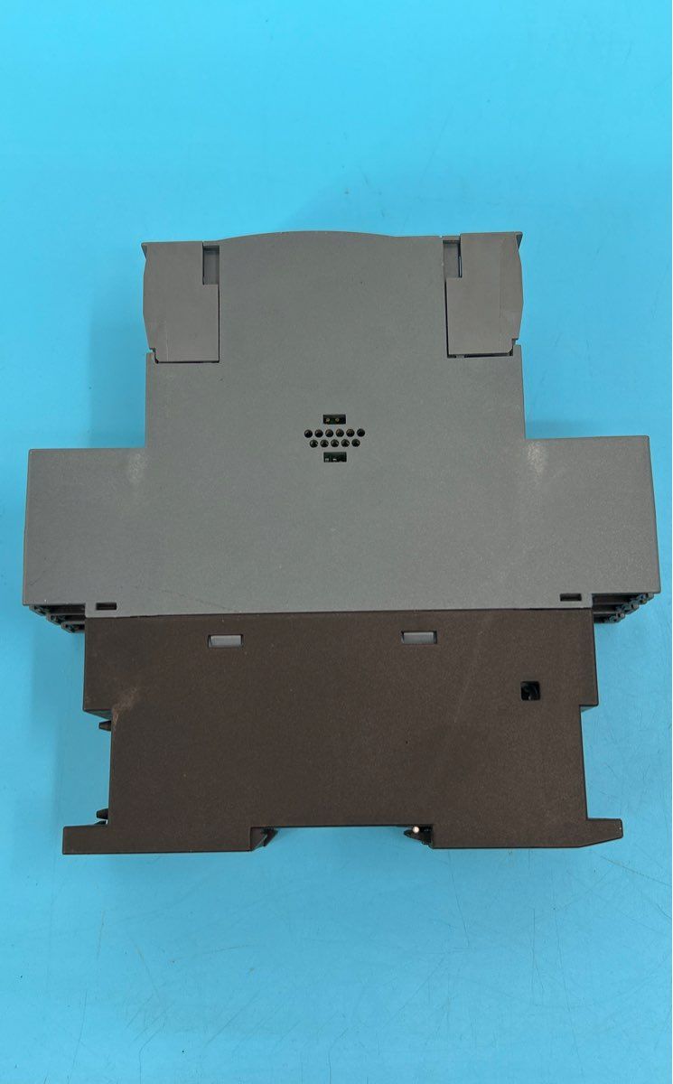 Siemens AC Semiconductor Motor Starter *E07* model: 3RW4027-2BB04