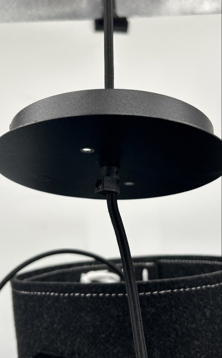 Buzzilight Mono Royal Alhambra Felt Pendant Light Large p0089-0045385 Black