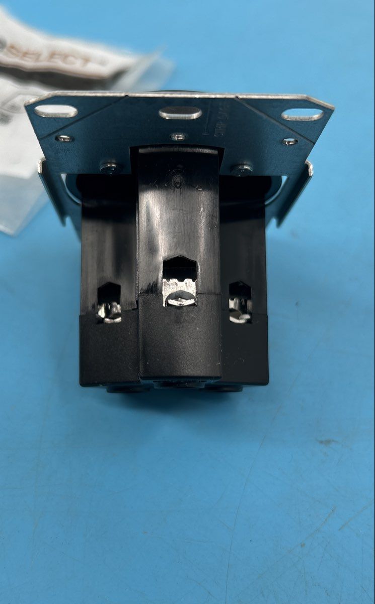 Set of 2 - Hubbell Trade Select 30/50amp Flush/Panel Mount Receptacles RR330F