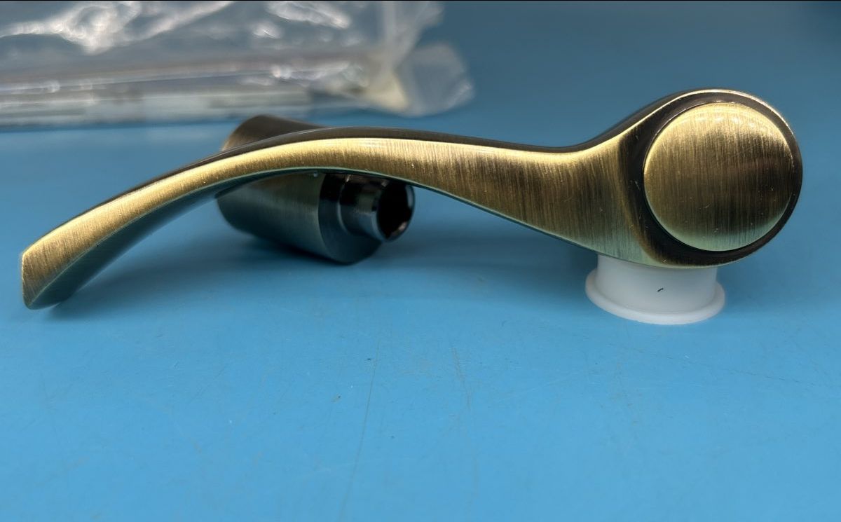Andersen Lever Handle Newbury Style part no 2579610