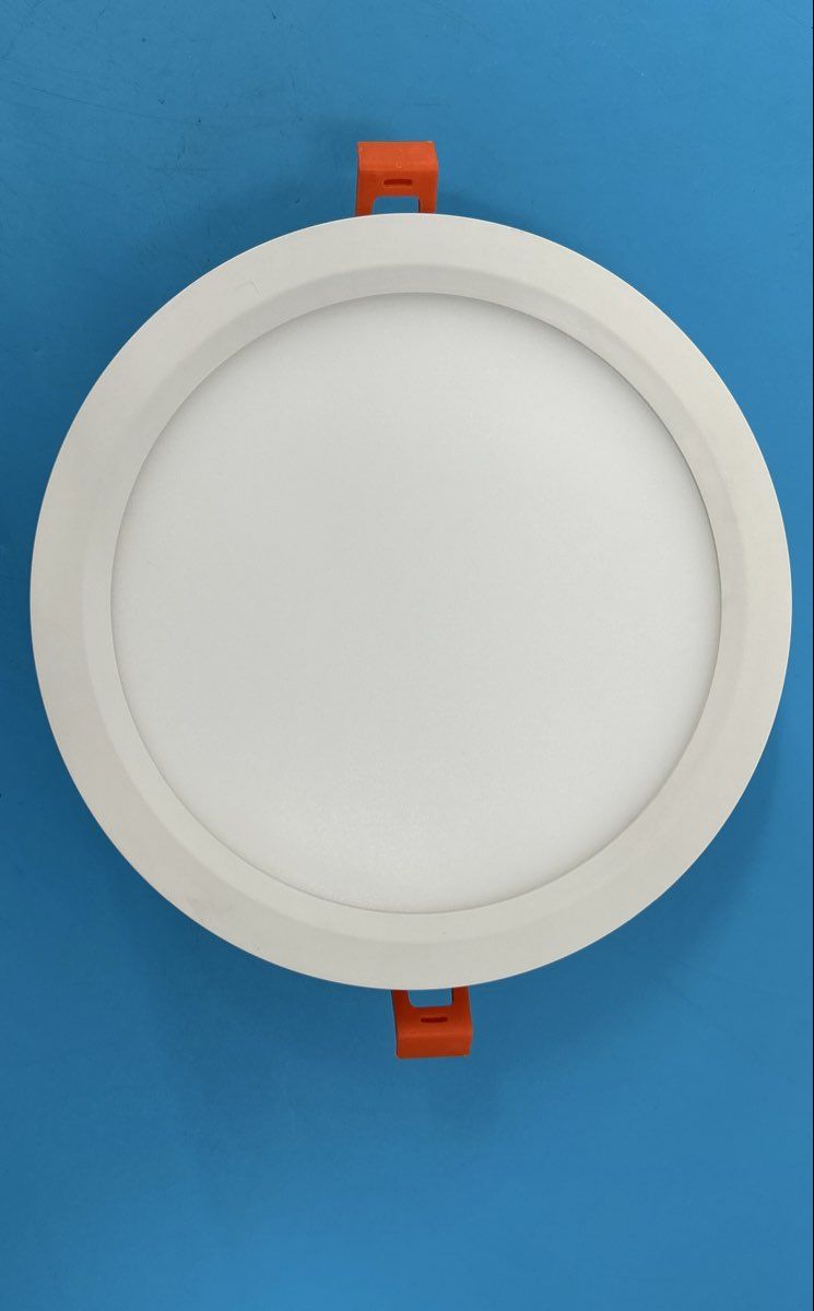 Sylvania 6” LED TruWave 3-N-1 Downlight 12w 800lumens LEDSLMDNL6R800ST9SC3TW