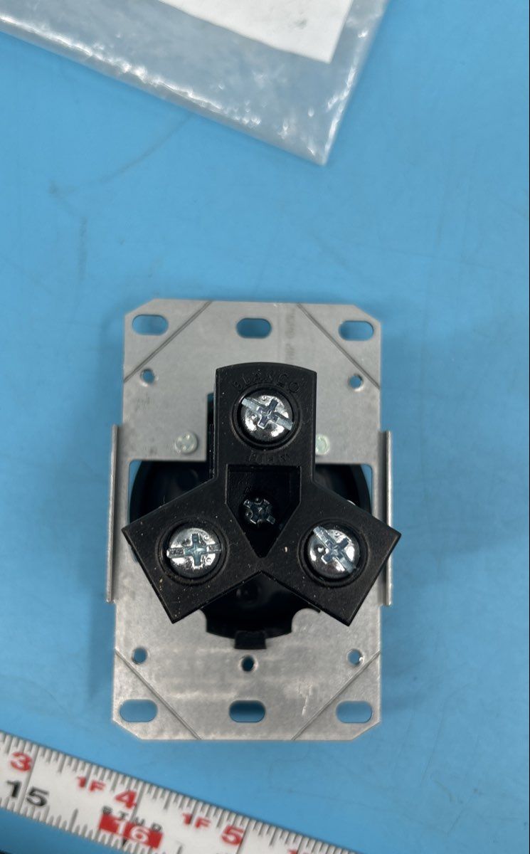 Set of 2 - Hubbell Trade Select 30/50amp Flush/Panel Mount Receptacles RR330F