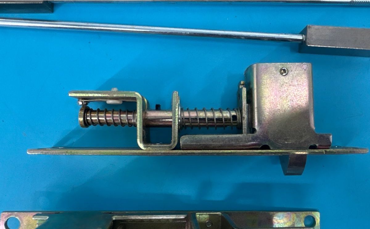 Cal-Royal Automatic Flush Bolts for Metal DoorsUS26D Autoflm1